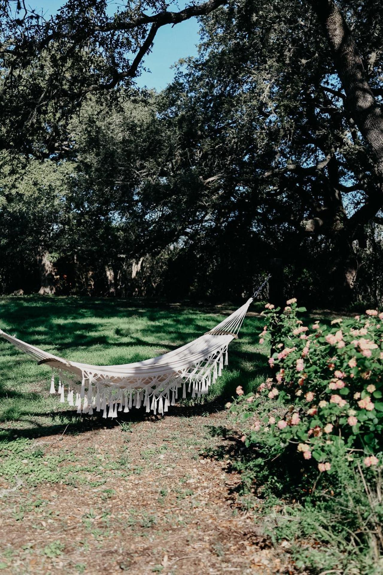 The Maverick: A-Frame W/ Hammock And Tree Top View New Braunfels Exterior foto